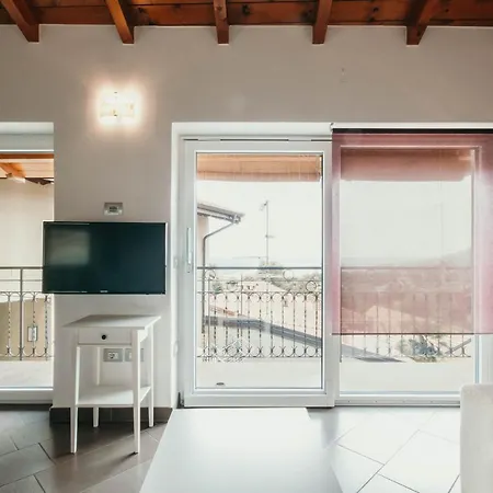 Azalea - Affitti Brevi Italia Apartment Nebbiuno